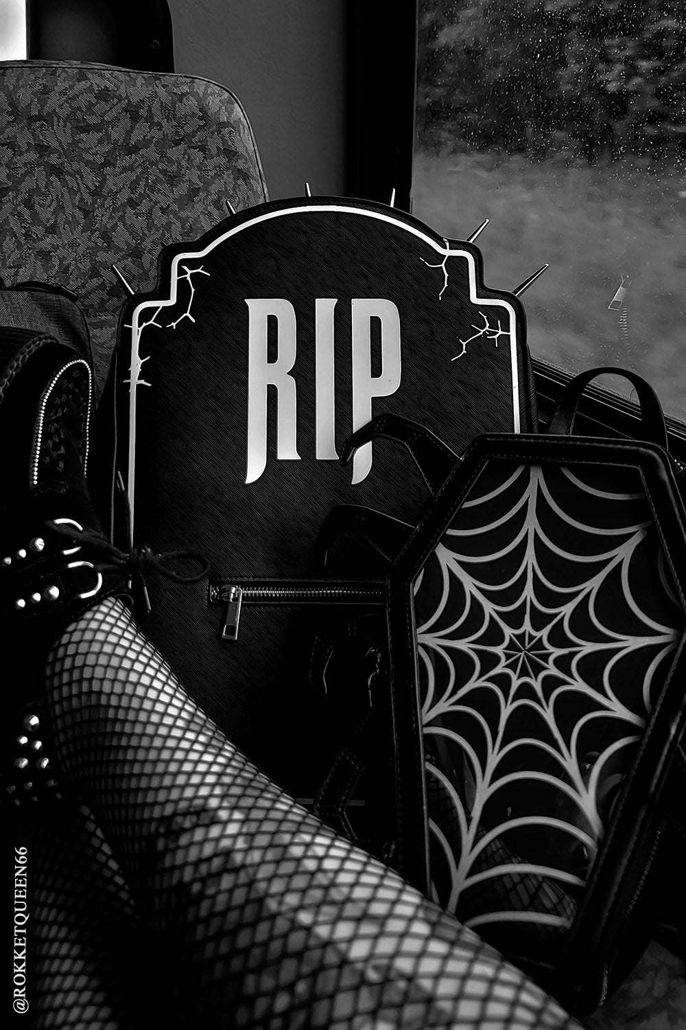 Spider Coffin Ita Bag