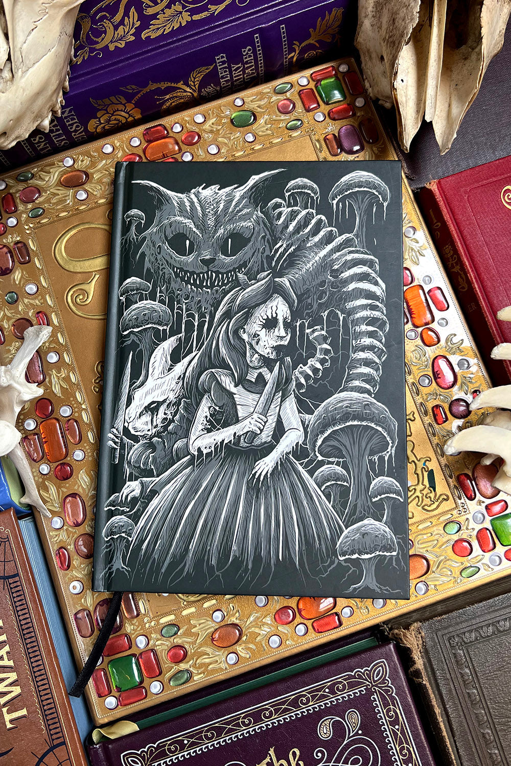 Alice in Murderland Journal