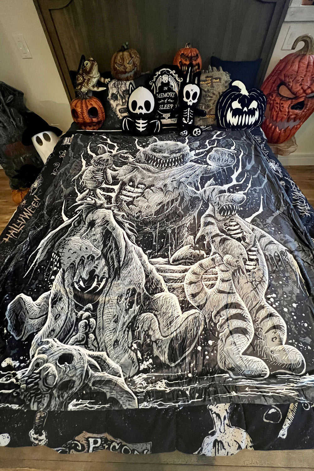 Winnie The Pooh's Bloody Honey Throw Blanket