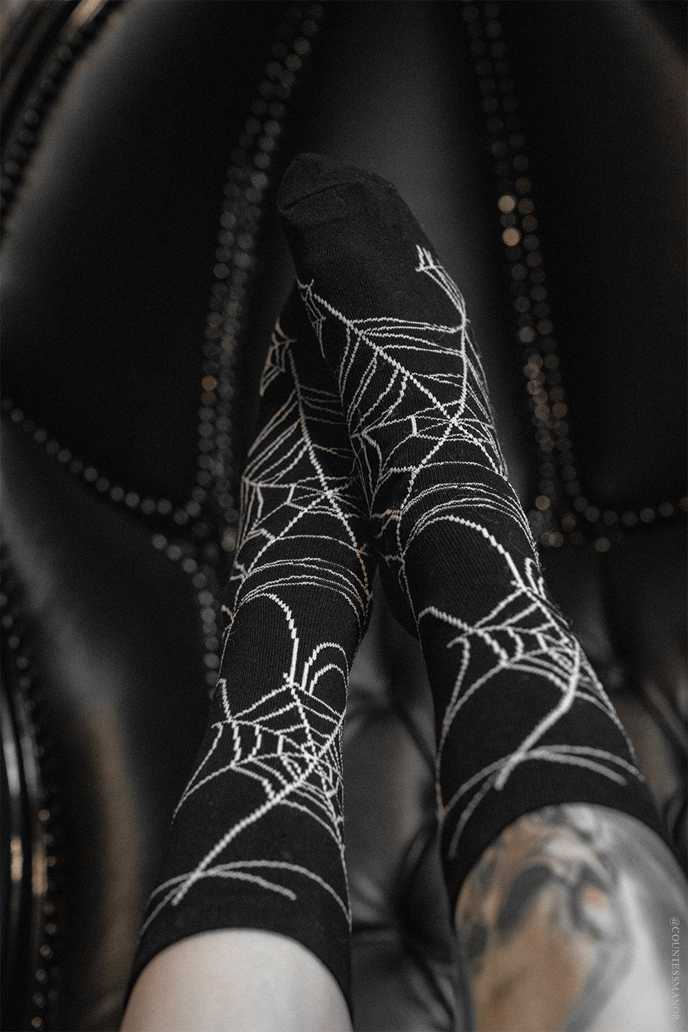 womens all-over spiderweb knitted crew socks