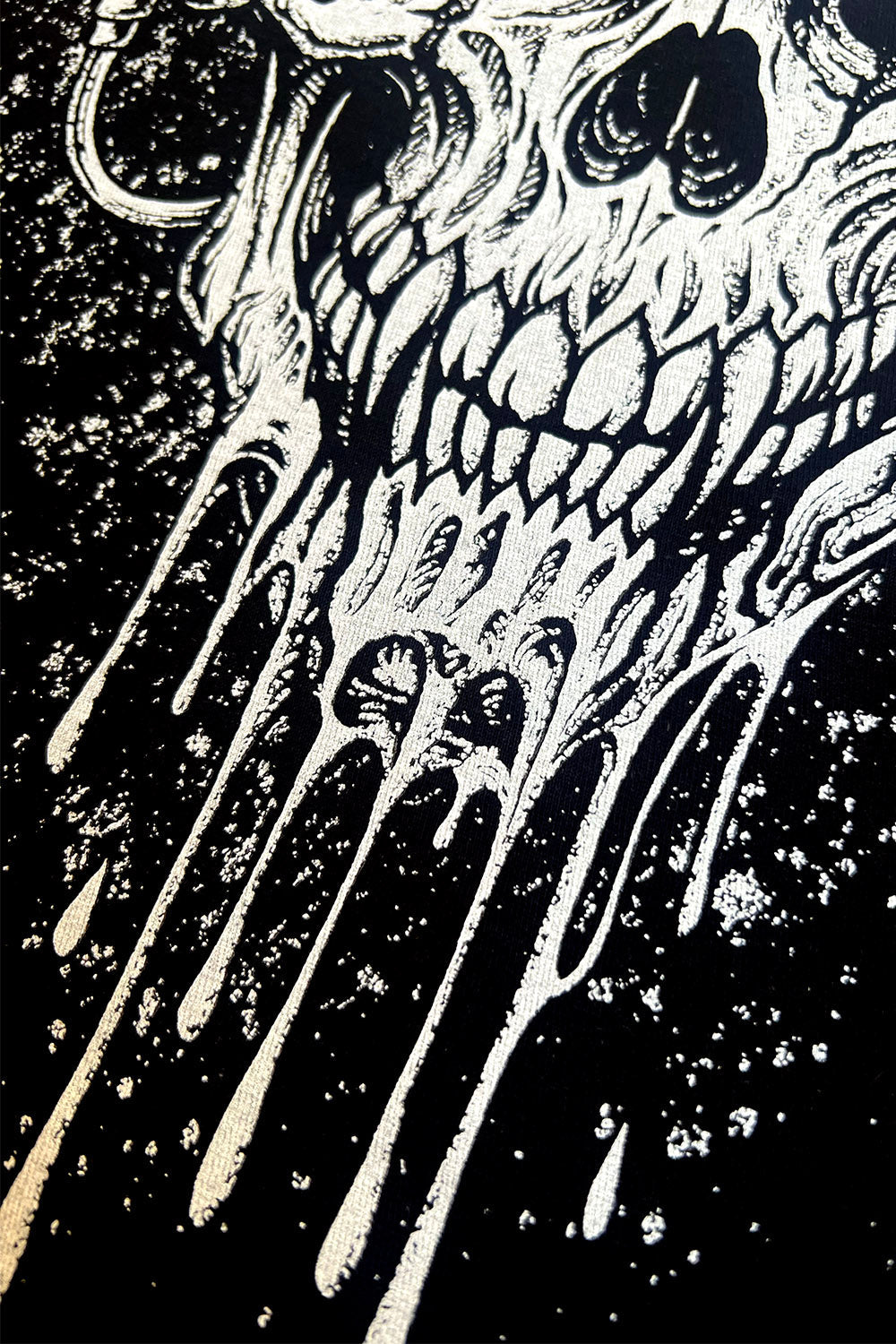 distressed melting skull shirt