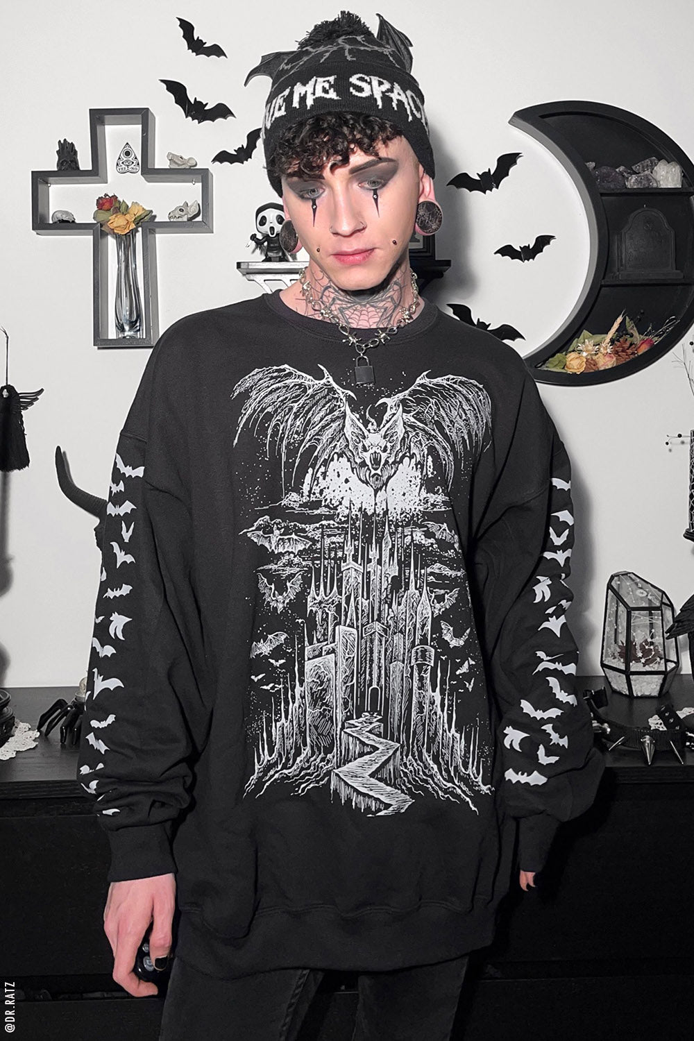 Vampire Castle Sweatshirt w/ Bat Sleeves [BLACK/WHITE]