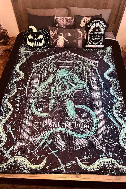 The Call of Cthulhu Throw Blanket