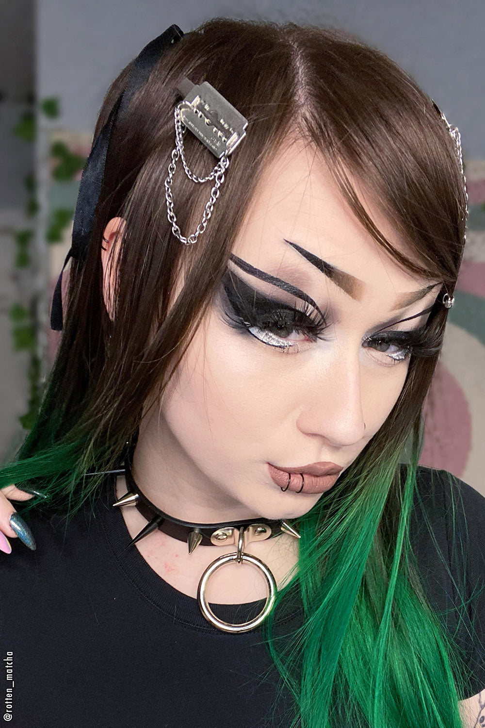 Black Ashes Spiked Choker [SILVER/BLACK SPIKES]