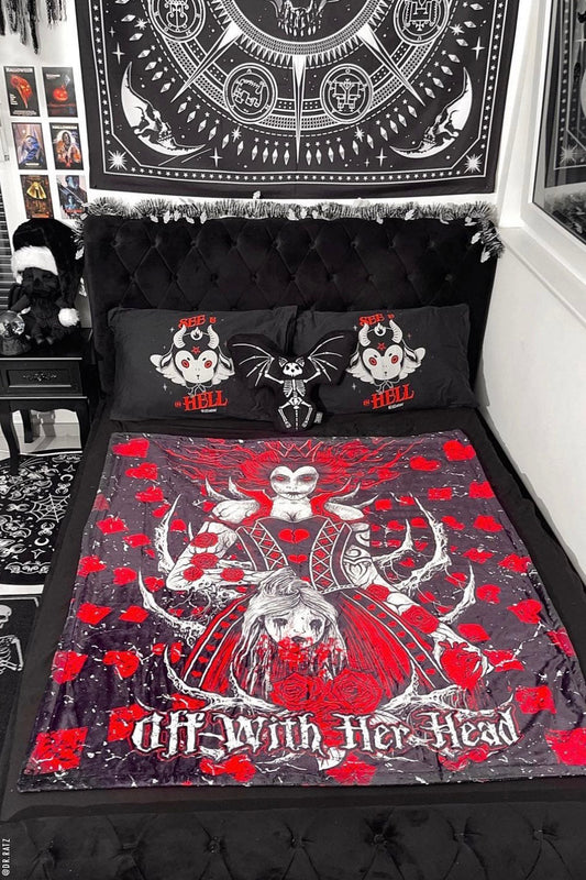 Queen of Hearts Throw Blanket