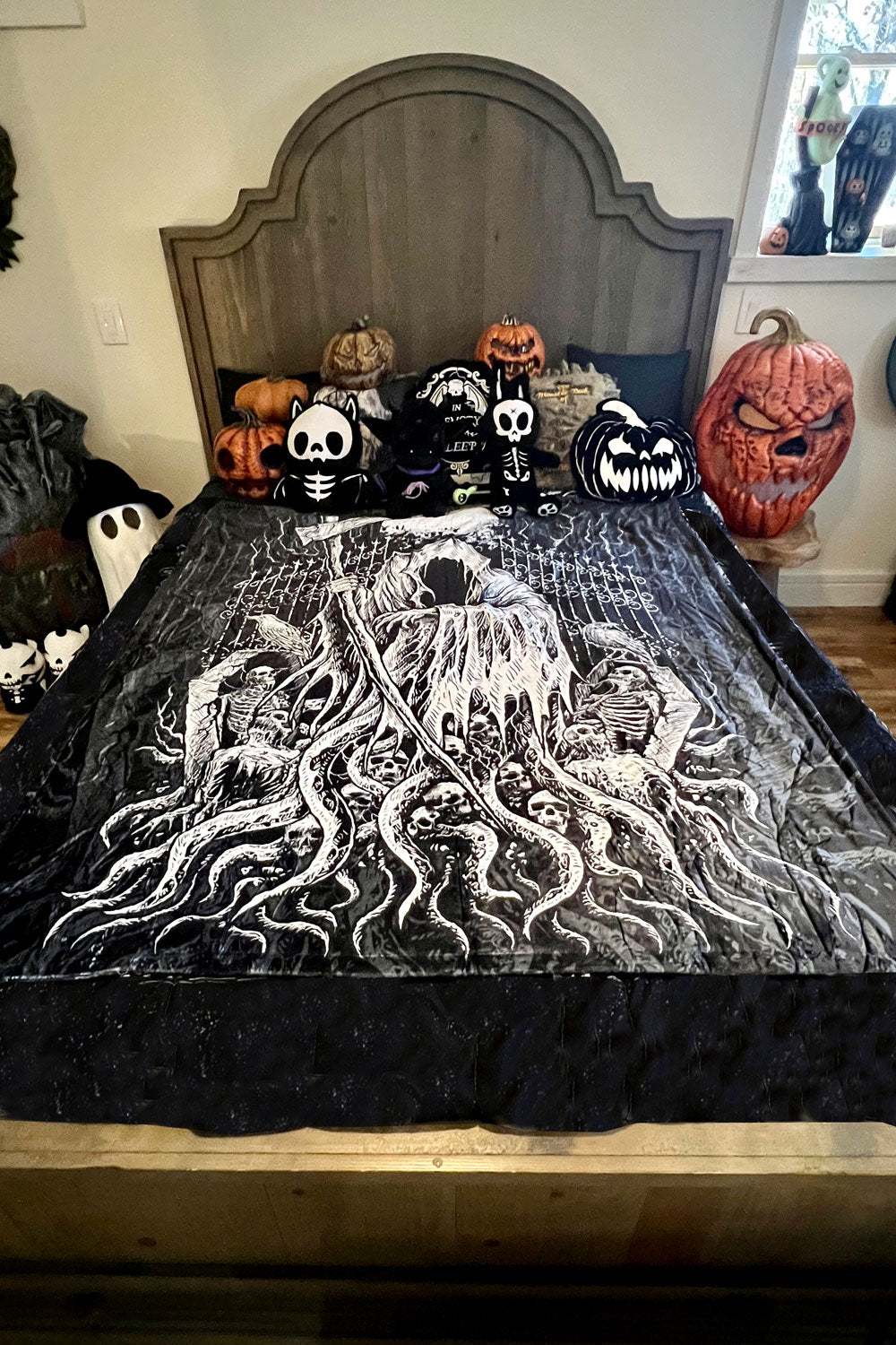 Dark Force Reaper Throw Blanket