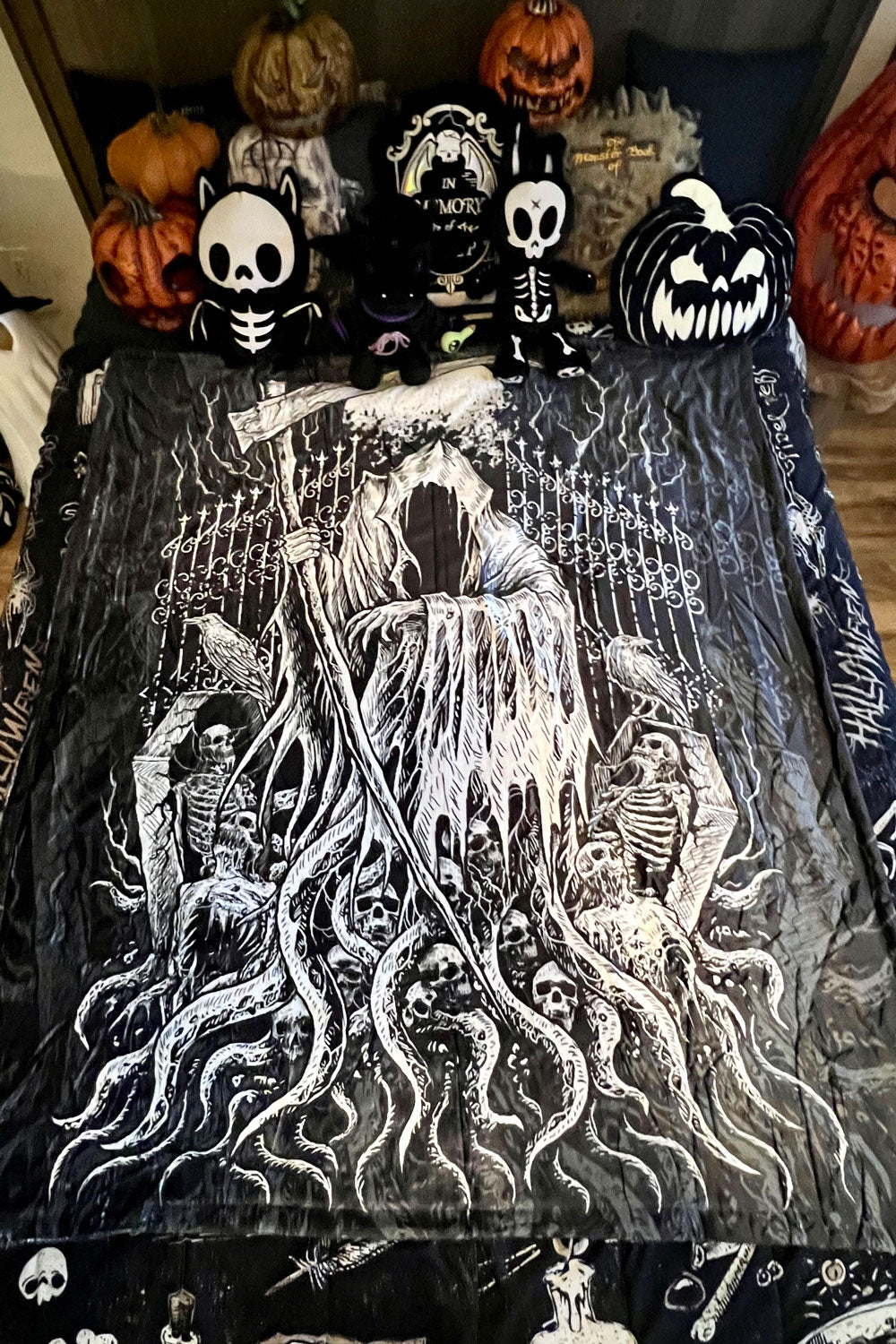 Dark Force Reaper Throw Blanket